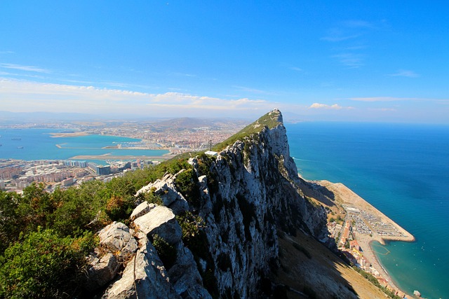 Vydejte se spolu s námi až k africkým břehům – k Gibraltarskému průlivu